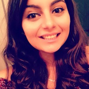 Meet your Posher, Julissa